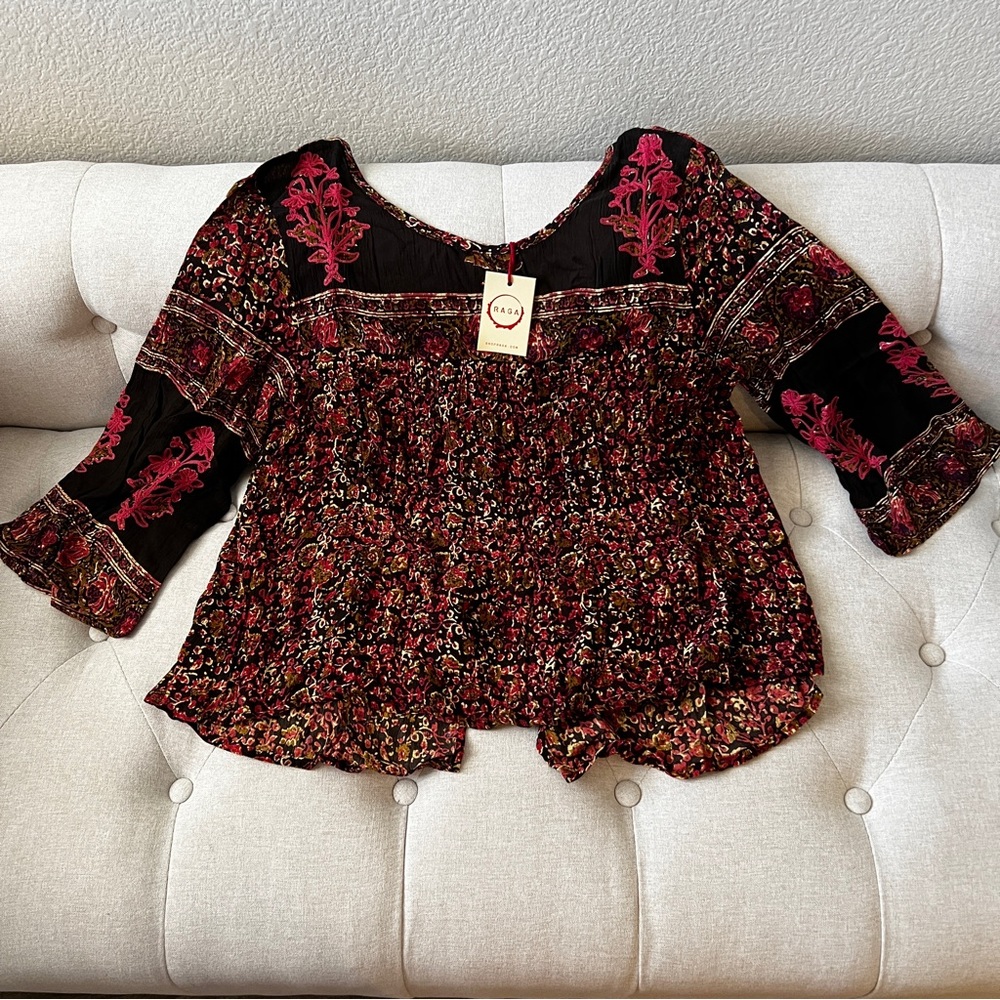 Raga NWT open back embroidered top size XS